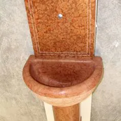 Fontanella in marmo Rosso Asiago extra bocciardato