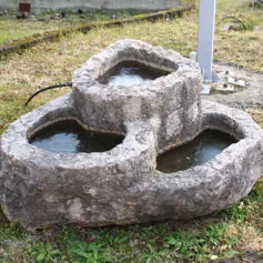 Fontana in marmo a tre vasche