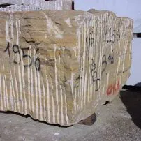 Blocco di marmo Travertino giallo