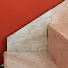 Battiscopa a scivolo scala di marmo
