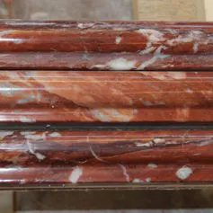 Torelli in marmo Rosso Francia Extra
