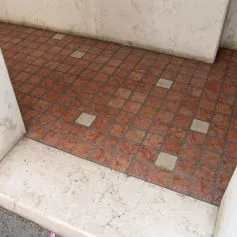 Marmo burattato e anticato 