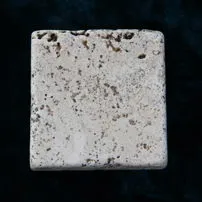 Burattato di marmo travertino 10x10x1 noce e classico