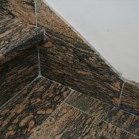 Zoccolino a scivolo scala di granito