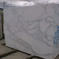 Blocchi di marmo Calacatta