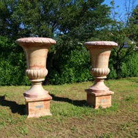 2 Frassinello marble vases turned and polished