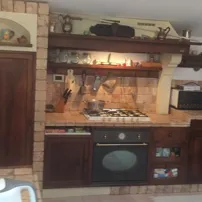 Marmo Travertino Skabas burattato