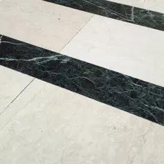 Pavimento in marmo Botticino e Verde Alpi