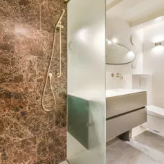 Shower trays<br>