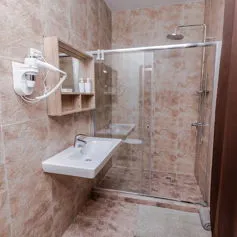 Shower trays<br>