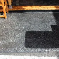 Tumbled pebble floor