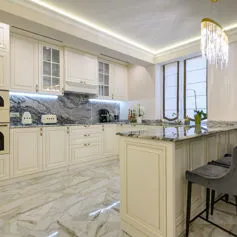 Cucina in marmo Beola molto versatile