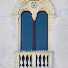 Facciata in marmo