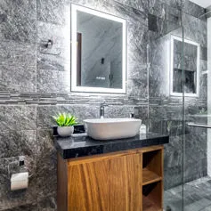 Marble bathroom modern