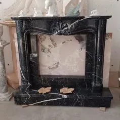 camino in marmo Nero Marquina MOD VARESE