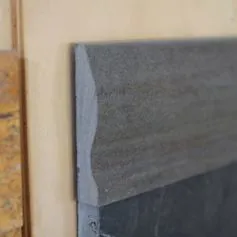 Cornice in marmo medea