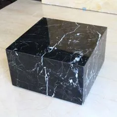Tavolino in marmo Nero Marquina
