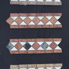 Cornice in marmo burattato
