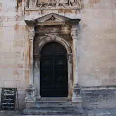 Marble gates<br>