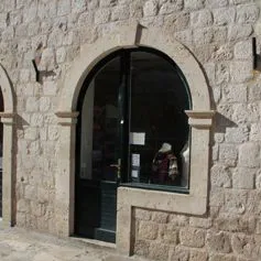 Marble gates<br>