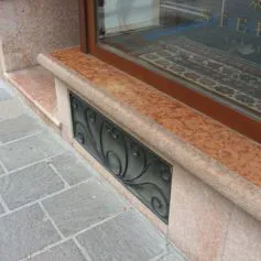 Marble thresholds<br>