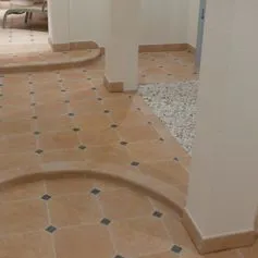 Pavimento in marmo Rosa Perlino burattato 