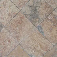 Pavimento in marmo Travertino Skabas