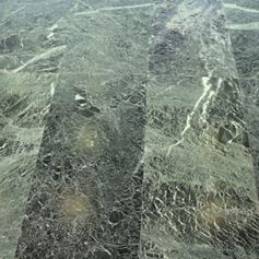 Pavimento in marmo Verde Alpi 