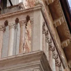 Antiche balaustre di pietra