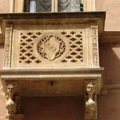Antica balaustra in marmo