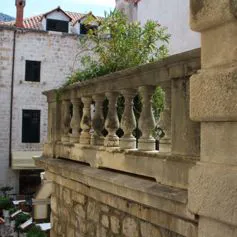 Balaustra di pietra
