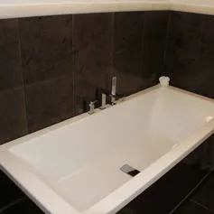 Ebony marble reveals all its magnificence