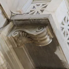 Balconies with marble modillions<br>