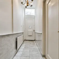 Carrara floor<br>