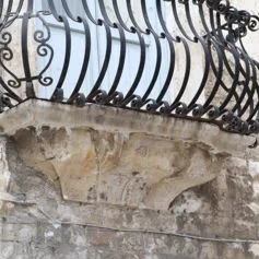 Balconies with marble modillions<br>