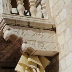 Balconies with marble modillions<br>
