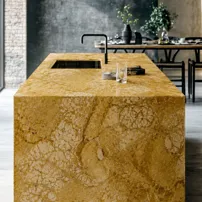 Giallo Reale