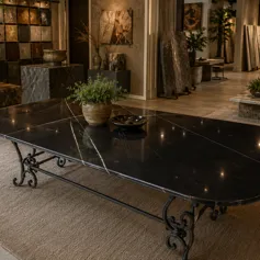 Tavolo in marmo Sahara Noir