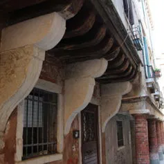 Antichi Modiglioni in marmo