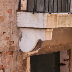 Balconies with marble modillions<br>