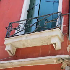Balconies with marble modillions<br>